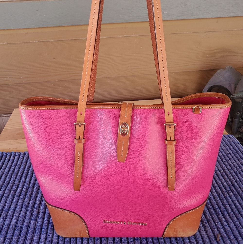 Large Dooney & Bourke leather tote